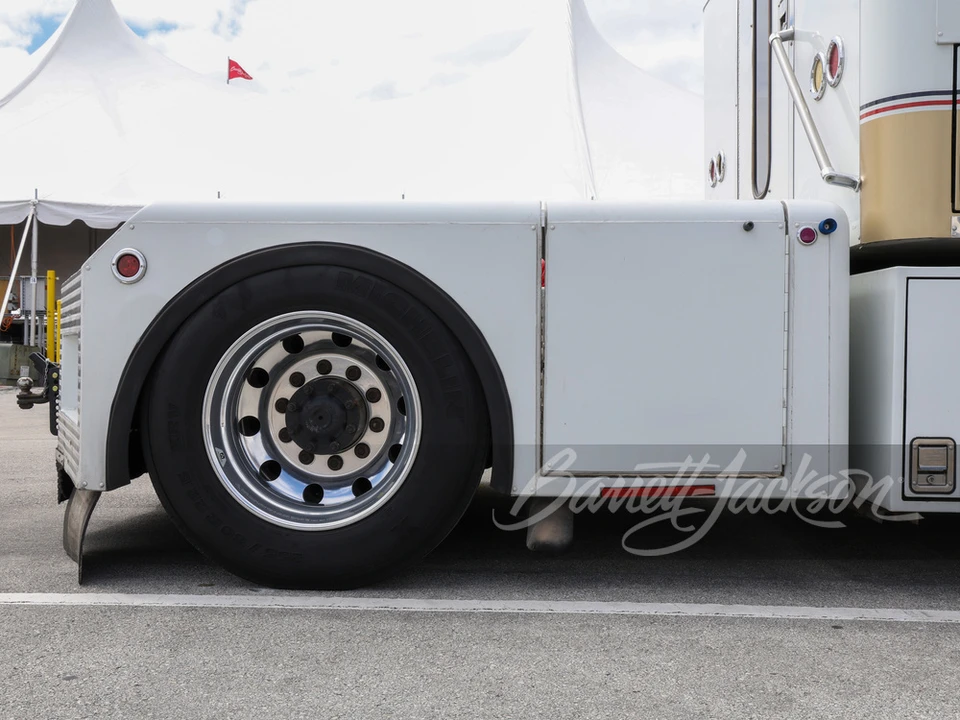 2003 Freightliner - Image 16 of 26