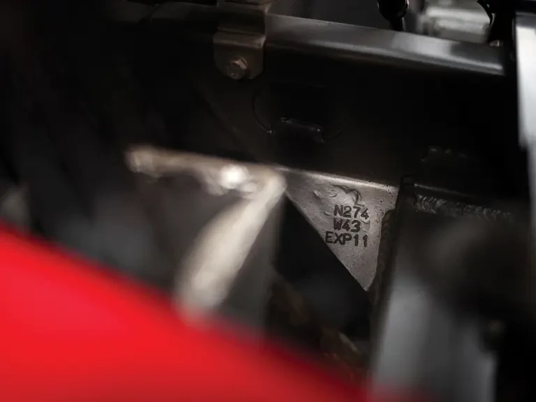 2003 Ferrari Enzo - Image 25 of 31