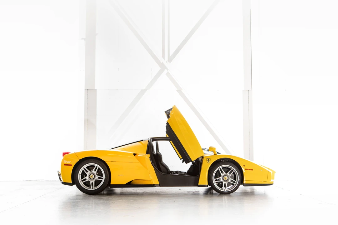 2003 Ferrari Enzo - Image 8 of 24