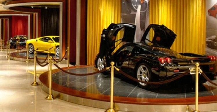 2003 Ferrari Enzo - Image 2 of 31