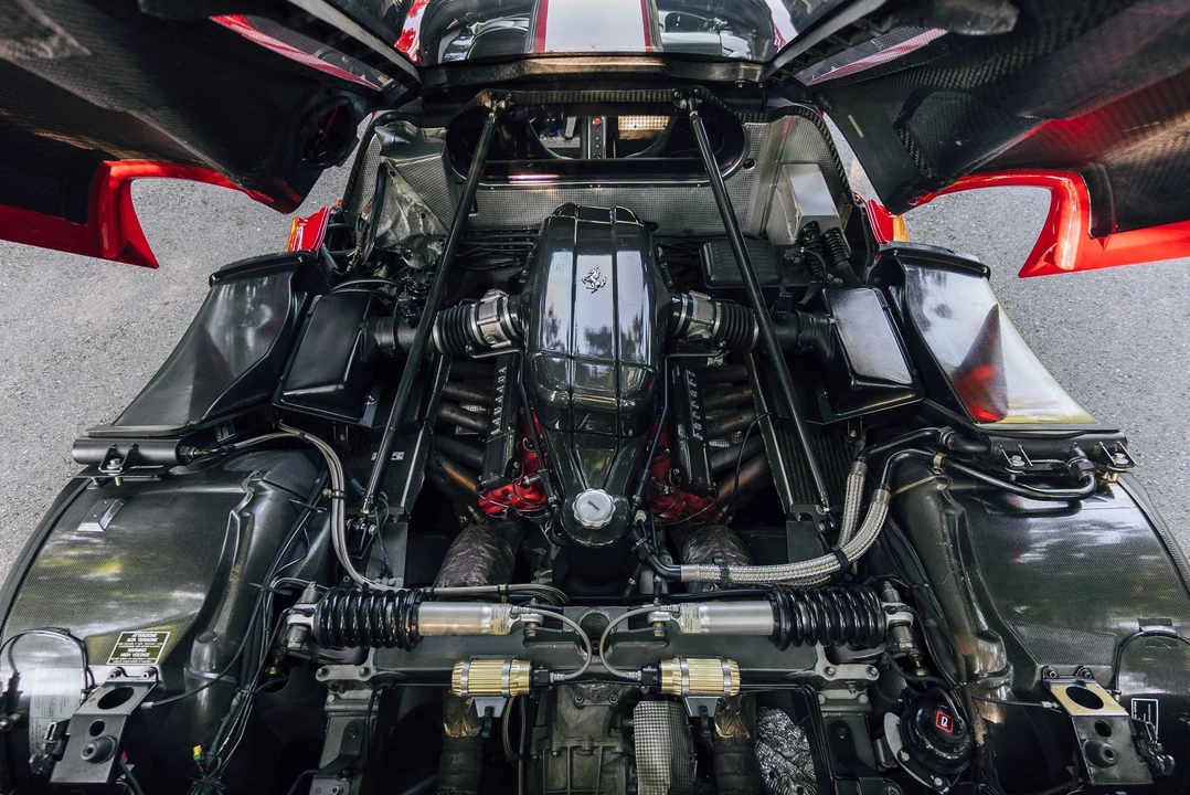 2003 Ferrari Enzo - Image 13 of 31