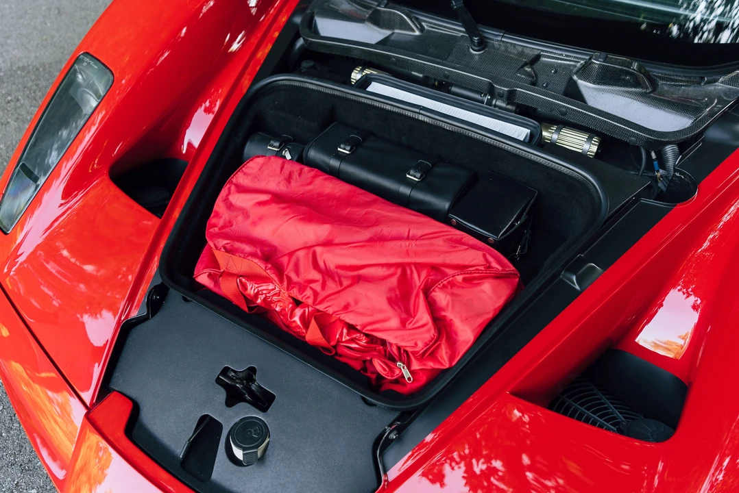 2003 Ferrari Enzo - Image 31 of 31