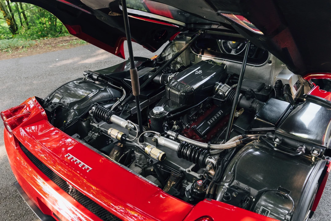 2003 Ferrari Enzo - Image 16 of 31