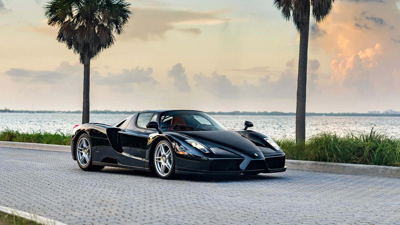 2003 Ferrari Enzo - Image 14 of 31