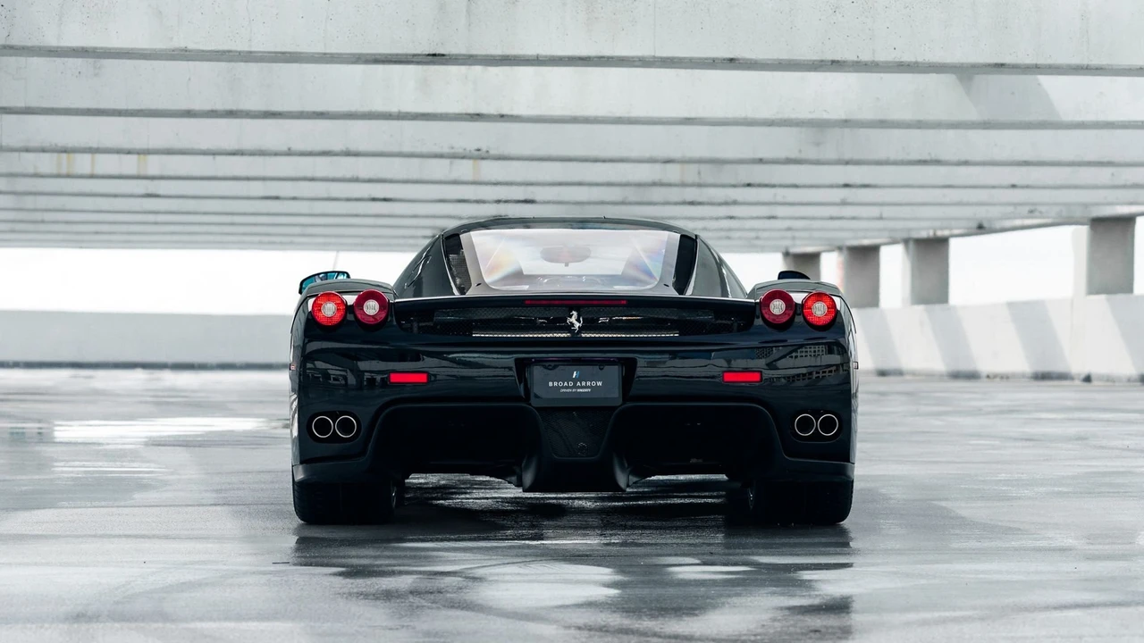 2003 Ferrari Enzo - Image 27 of 31