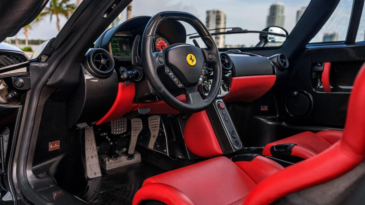 2003 Ferrari Enzo - Image 7 of 31