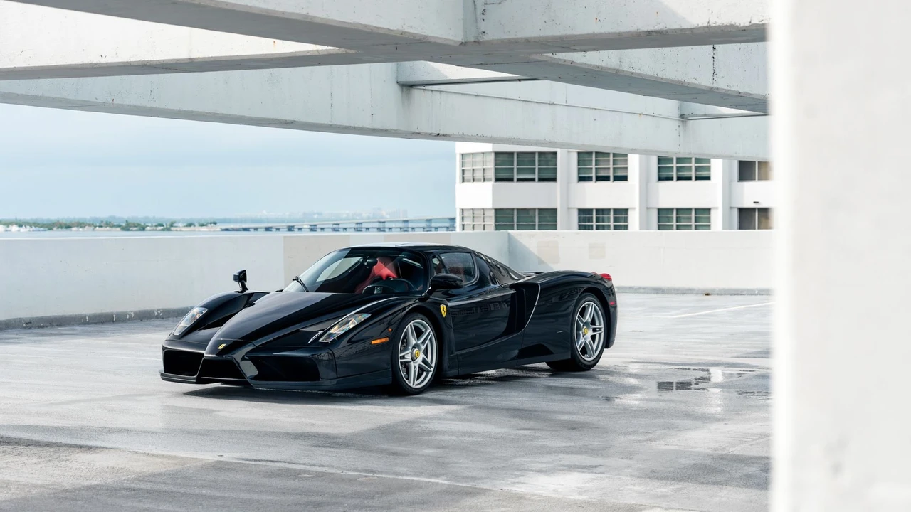 2003 Ferrari Enzo - Image 20 of 31