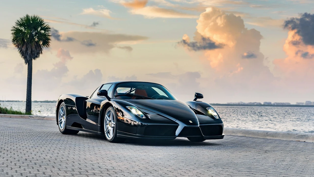 2003 Ferrari Enzo - Image 22 of 31
