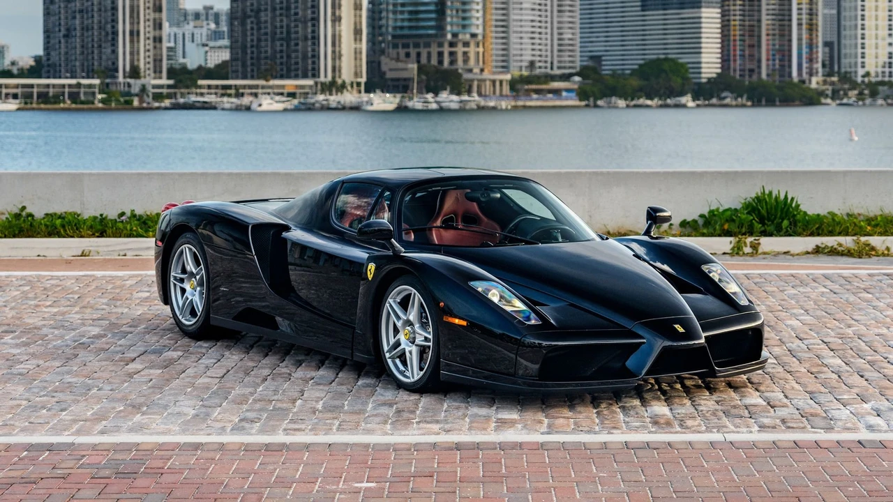 2003 Ferrari Enzo - Image 10 of 31