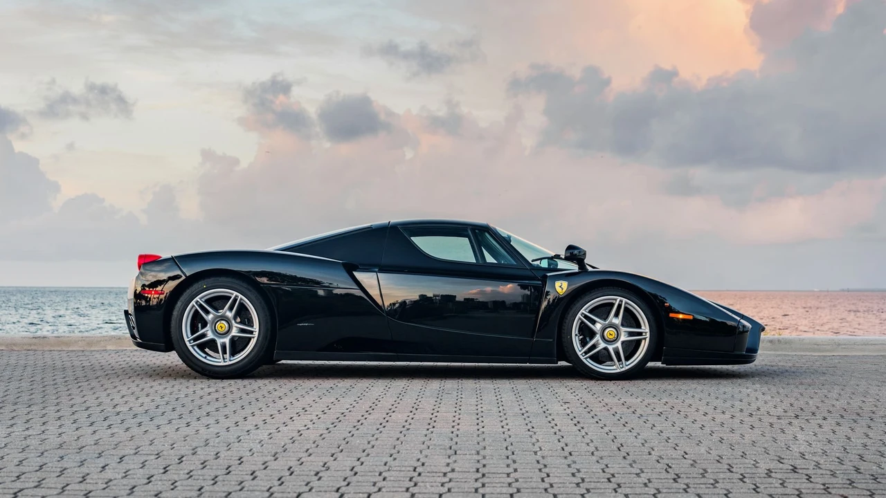 2003 Ferrari Enzo - Image 3 of 31