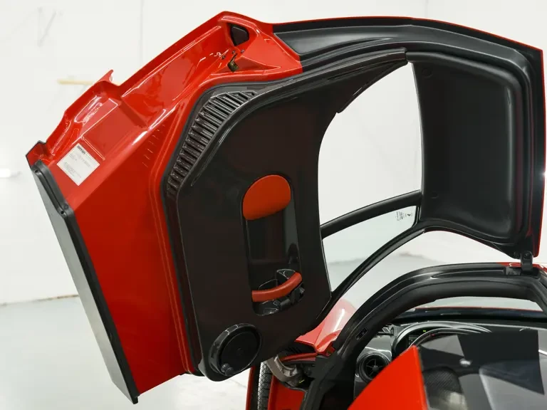 2003 Ferrari Enzo - Image 27 of 31