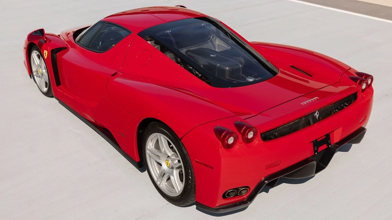 2003 Ferrari Enzo - Image 25 of 31