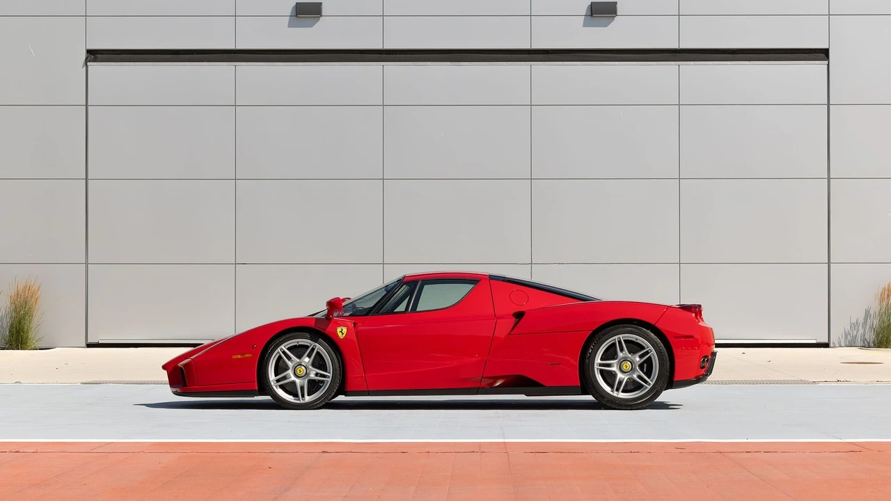 2003 Ferrari Enzo - Image 20 of 31
