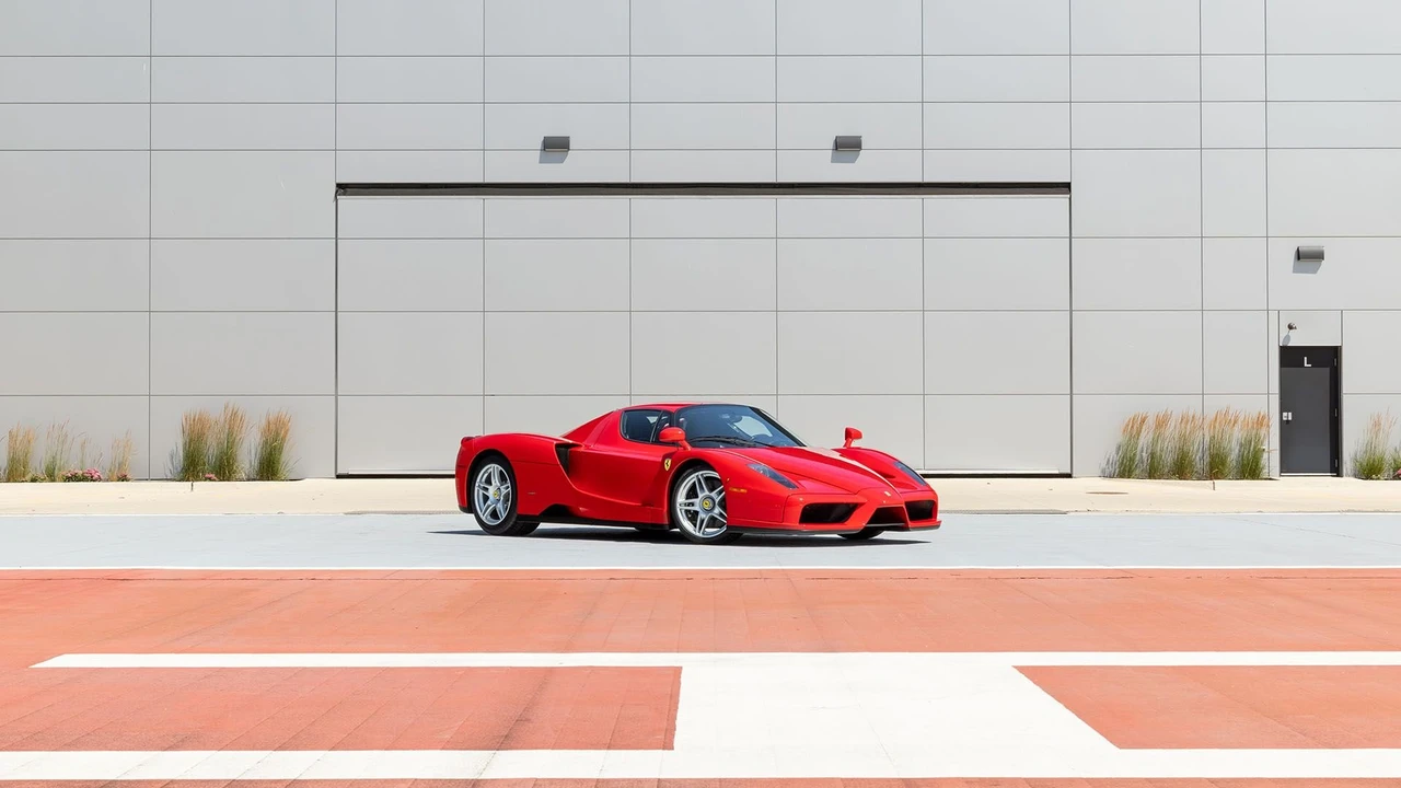 2003 Ferrari Enzo - Image 11 of 31