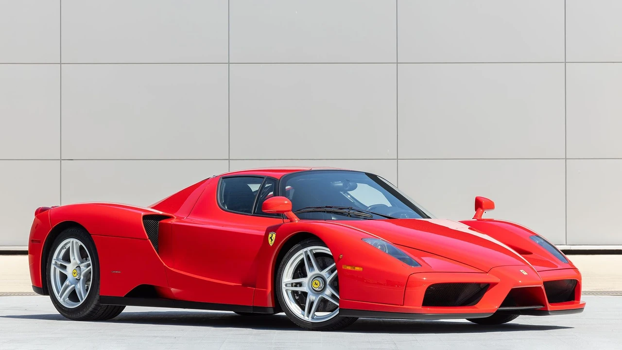 2003 Ferrari Enzo - Image 9 of 31
