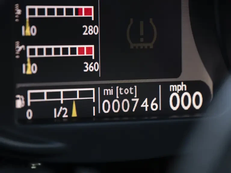 2003 Ferrari Enzo - Image 13 of 31