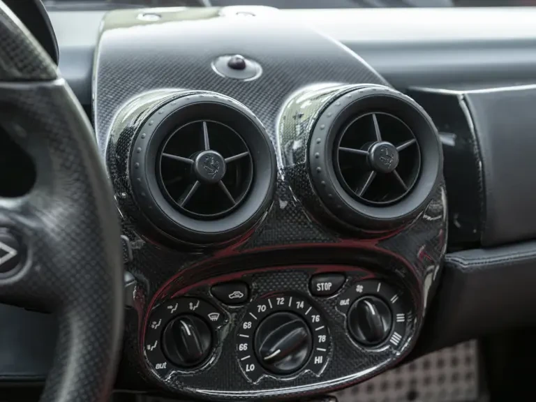 2003 Ferrari Enzo - Image 20 of 31