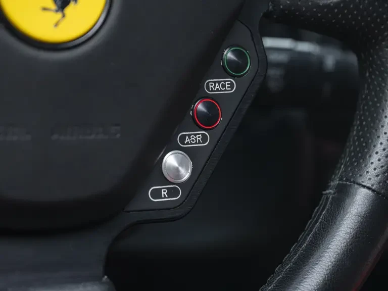 2003 Ferrari Enzo - Image 16 of 31