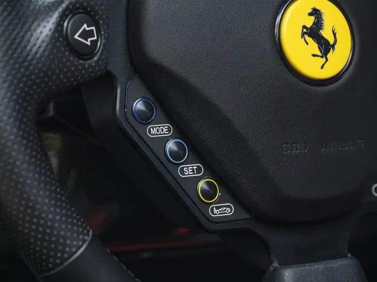 2003 Ferrari Enzo - Image 15 of 31