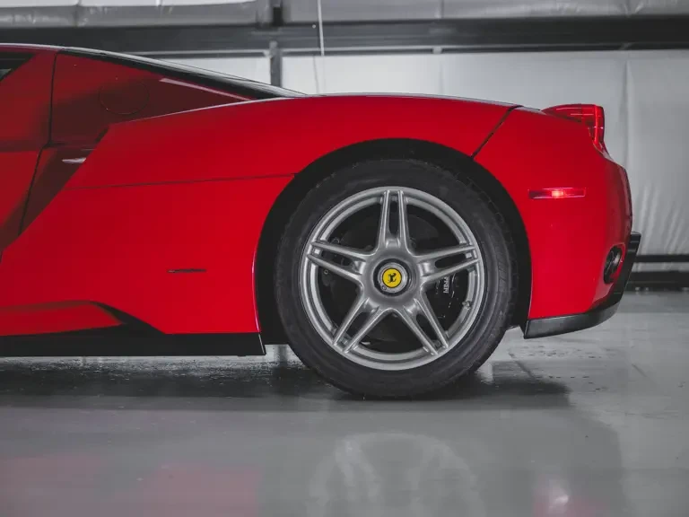 2003 Ferrari Enzo - Image 15 of 31