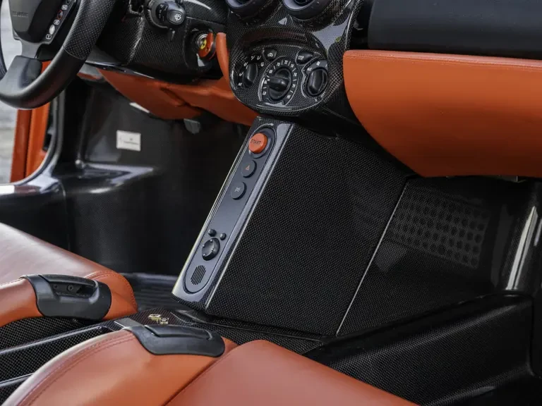 2003 Ferrari Enzo - Image 20 of 31