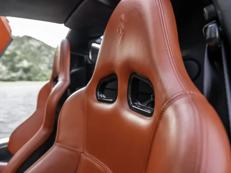 2003 Ferrari Enzo - Image 27 of 31