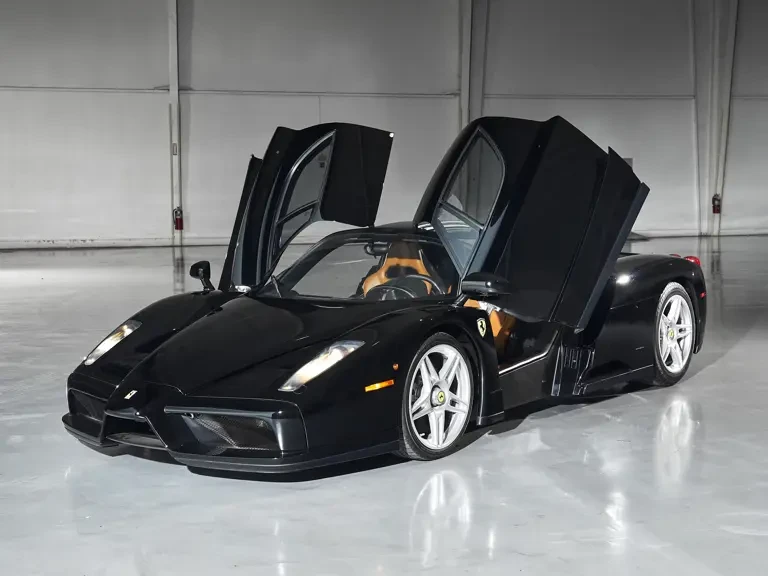 2003 Ferrari Enzo - Image 26 of 31