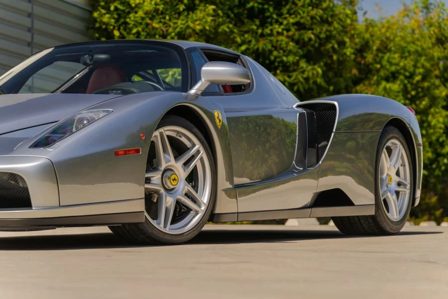 2003 Ferrari Enzo - Image 25 of 31