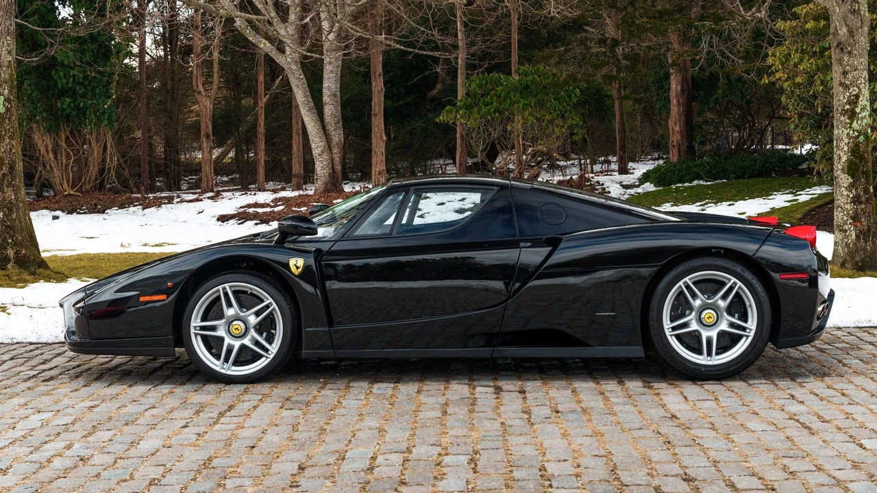2003 Ferrari Enzo - Image 12 of 31