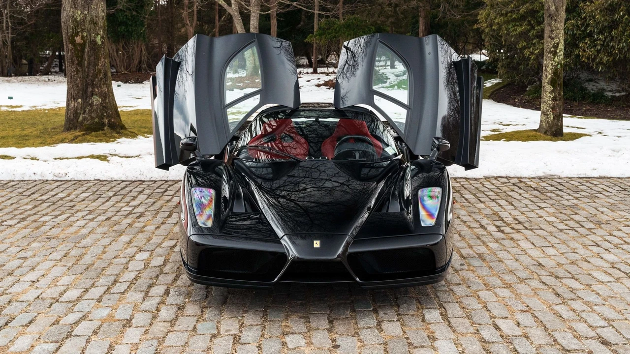 2003 Ferrari Enzo - Image 14 of 31