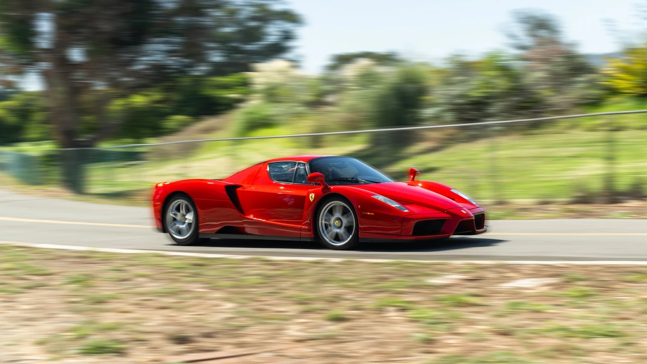 2003 Ferrari Enzo - Image 10 of 31