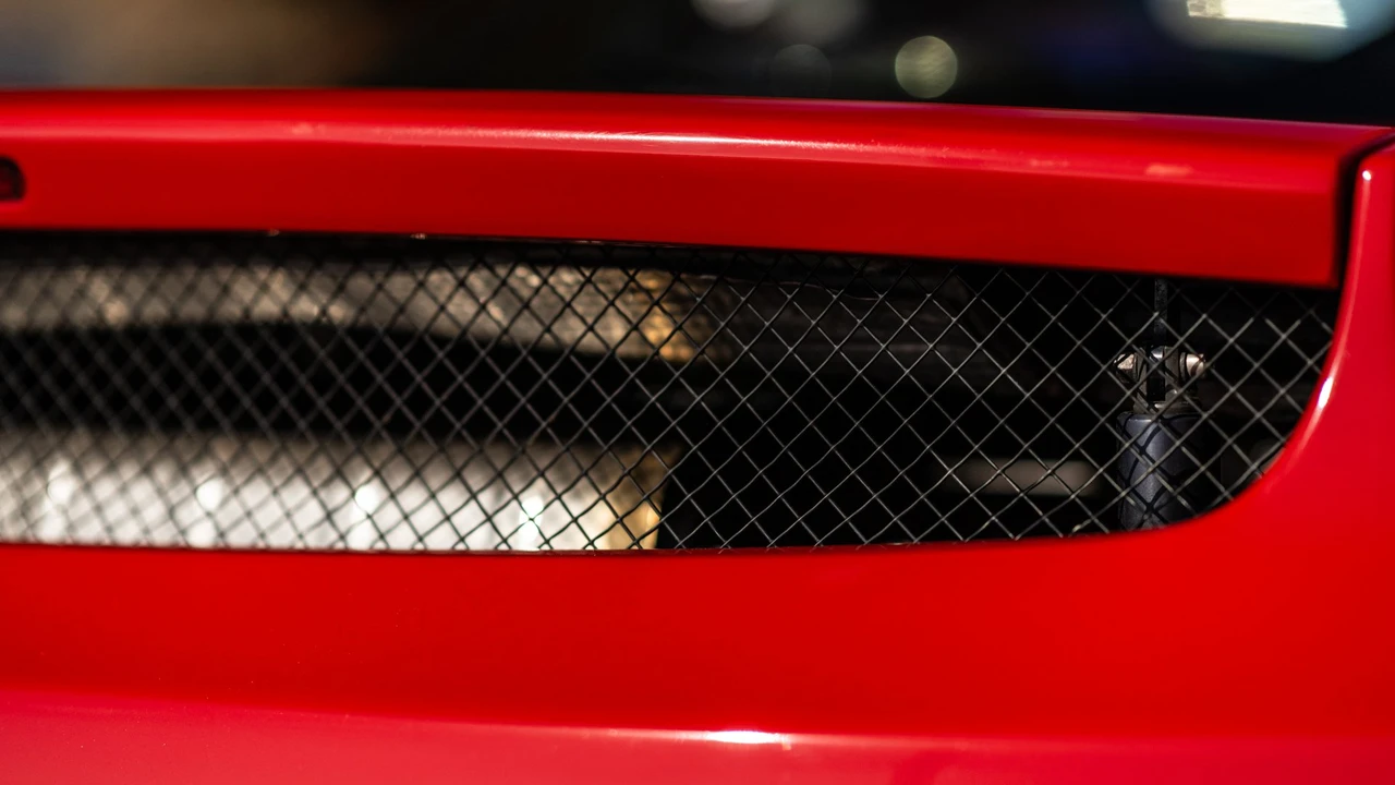 2003 Ferrari Enzo - Image 31 of 31
