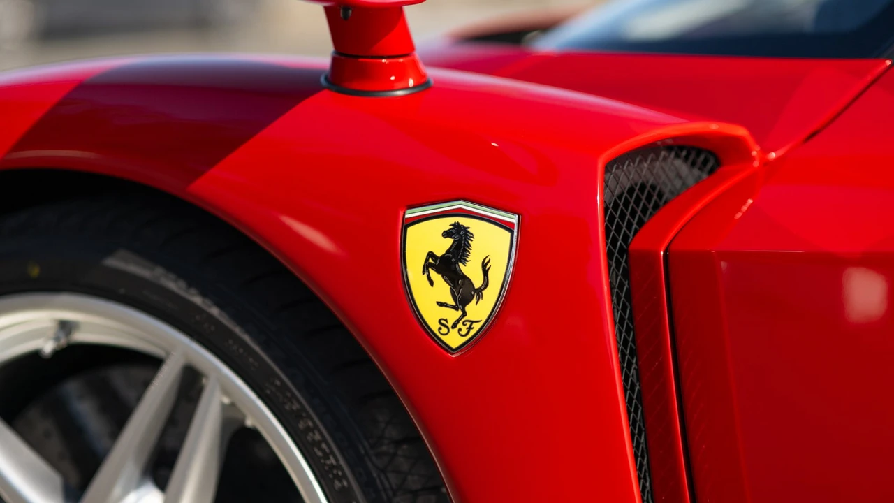 2003 Ferrari Enzo - Image 23 of 31