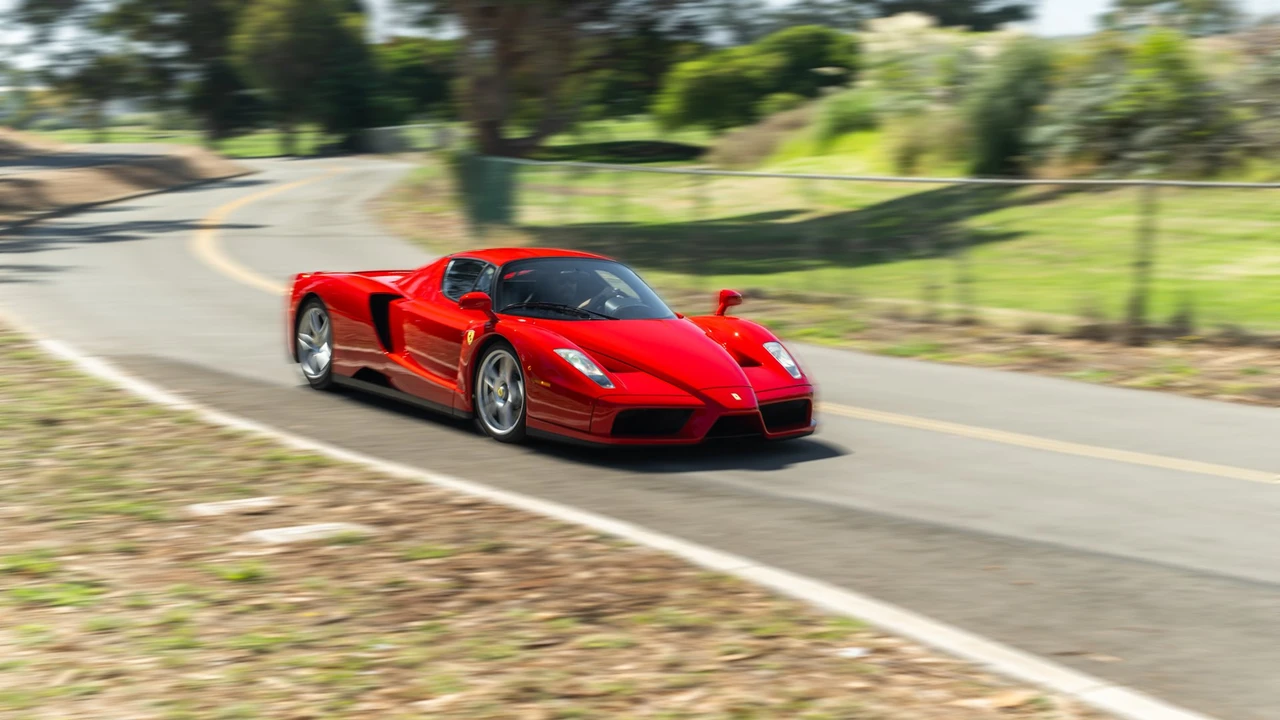 2003 Ferrari Enzo - Image 17 of 31