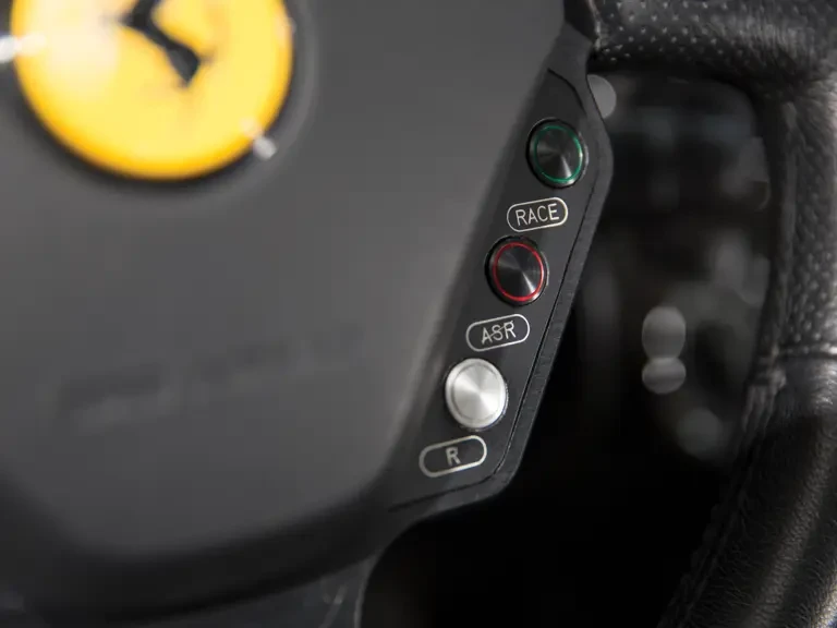2003 Ferrari Enzo - Image 16 of 27