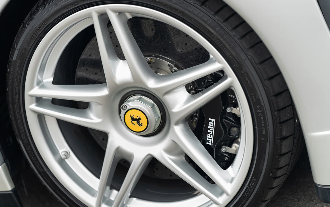 2003 Ferrari Enzo - Image 25 of 31