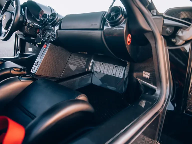 2003 Ferrari Enzo - Image 22 of 31