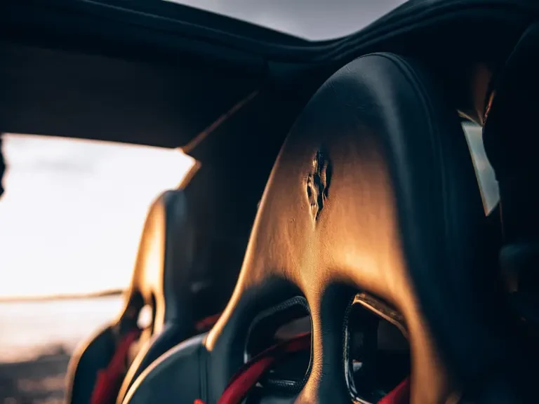 2003 Ferrari Enzo - Image 17 of 31