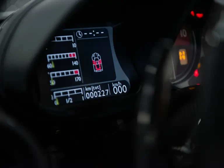 2003 Ferrari Enzo - Image 31 of 31