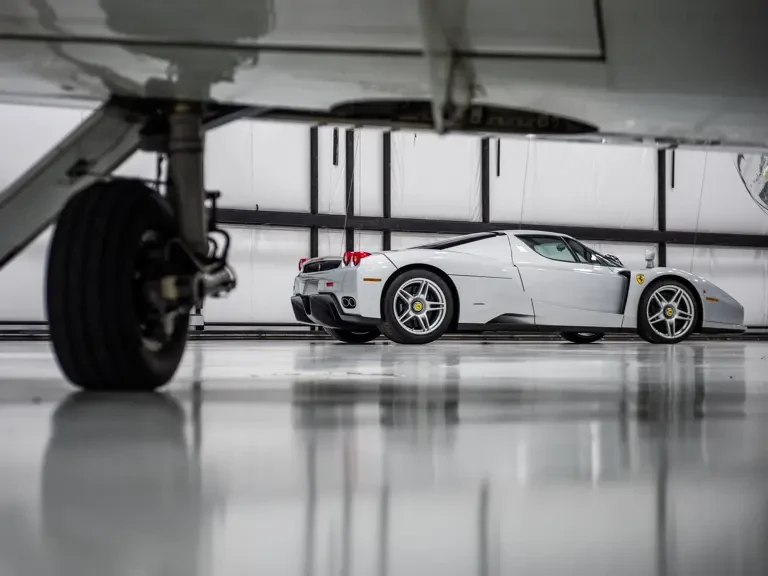 2003 Ferrari Enzo - Image 7 of 31