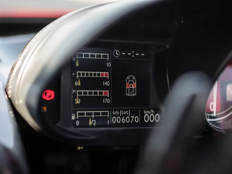 2003 Ferrari Enzo - Image 18 of 31