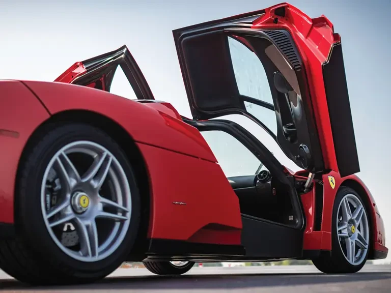 2003 Ferrari Enzo - Image 24 of 31