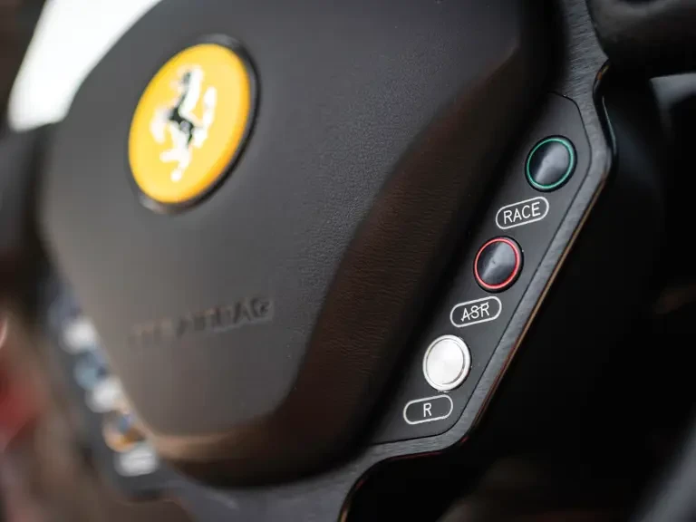 2003 Ferrari Enzo - Image 16 of 31