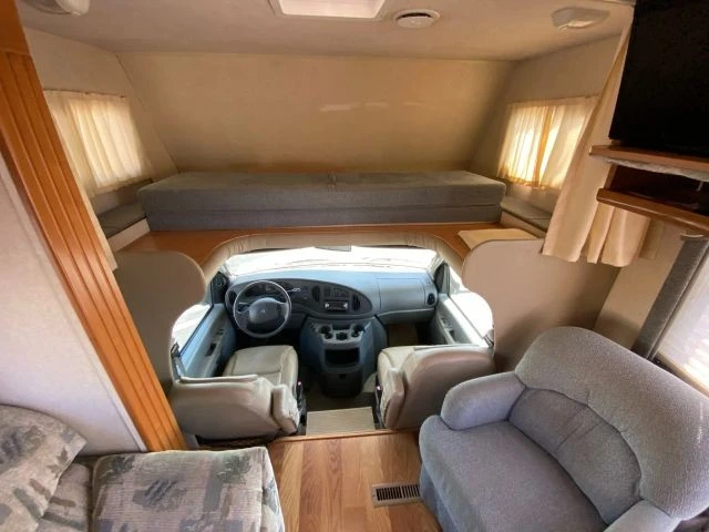 2003 Ford Econoline Van - Image 14 of 31