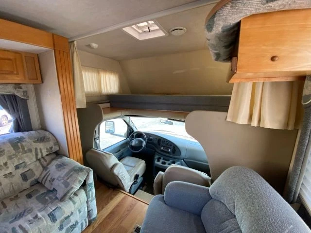 2003 Ford Econoline Van - Image 30 of 31