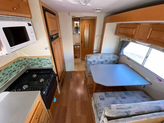 2003 Ford Econoline Van - Image 16 of 21
