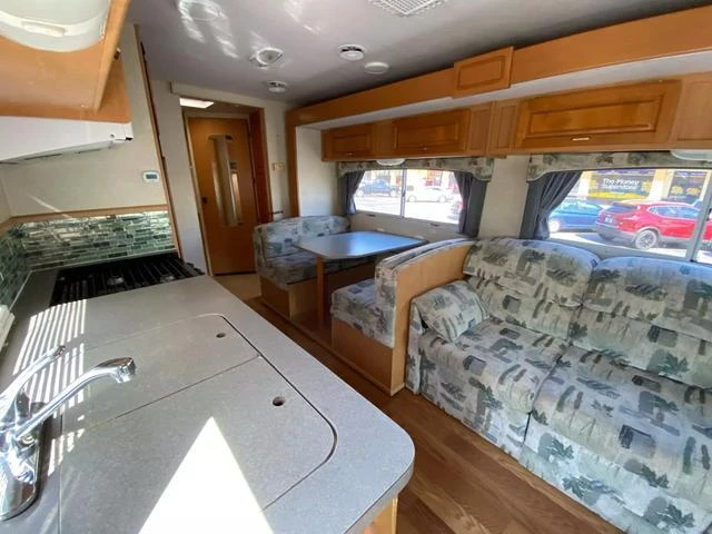 2003 Ford Econoline Van - Image 15 of 21