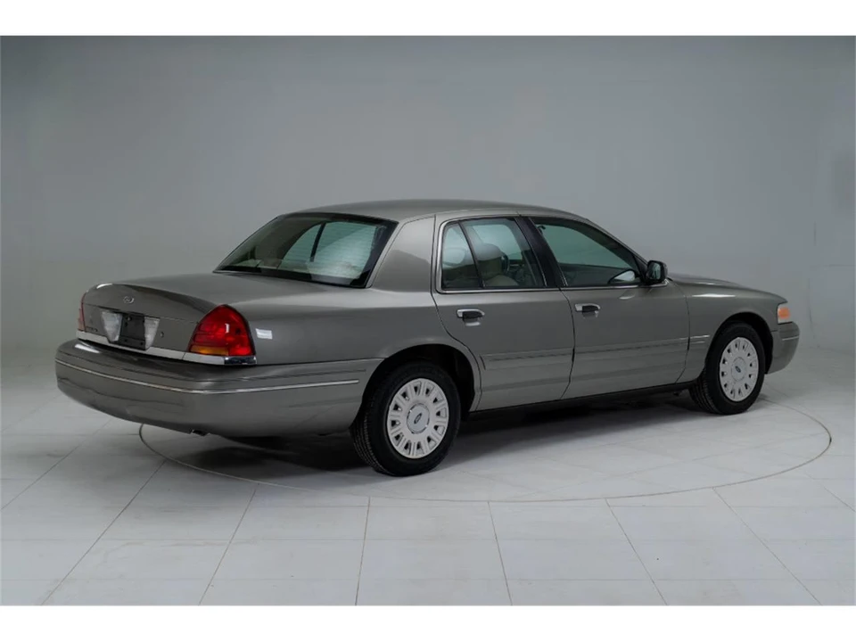 2003 Ford Crown Victoria - Image 6 of 14