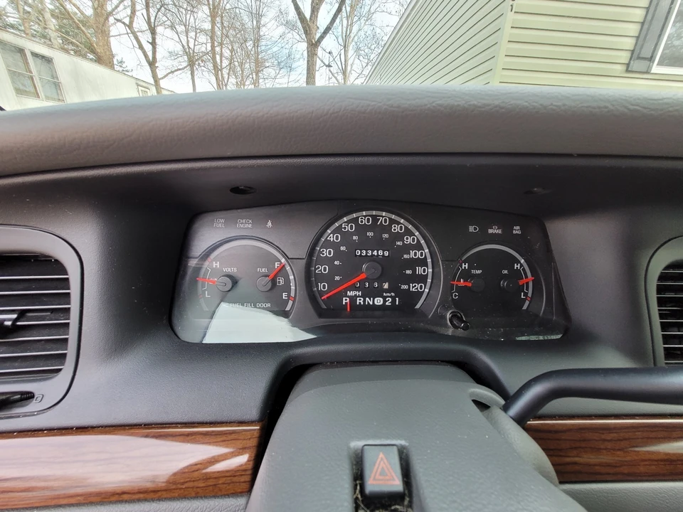2003 Ford Crown Victoria - Image 10 of 21