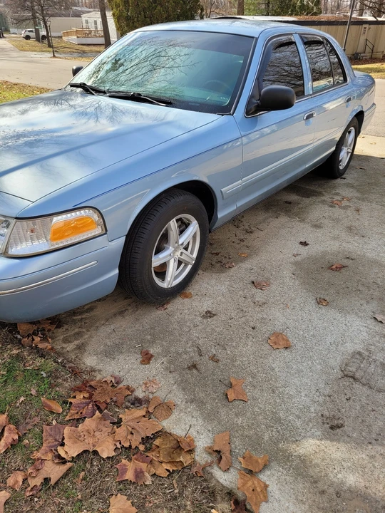 2003 Ford Crown Victoria - Image 4 of 21